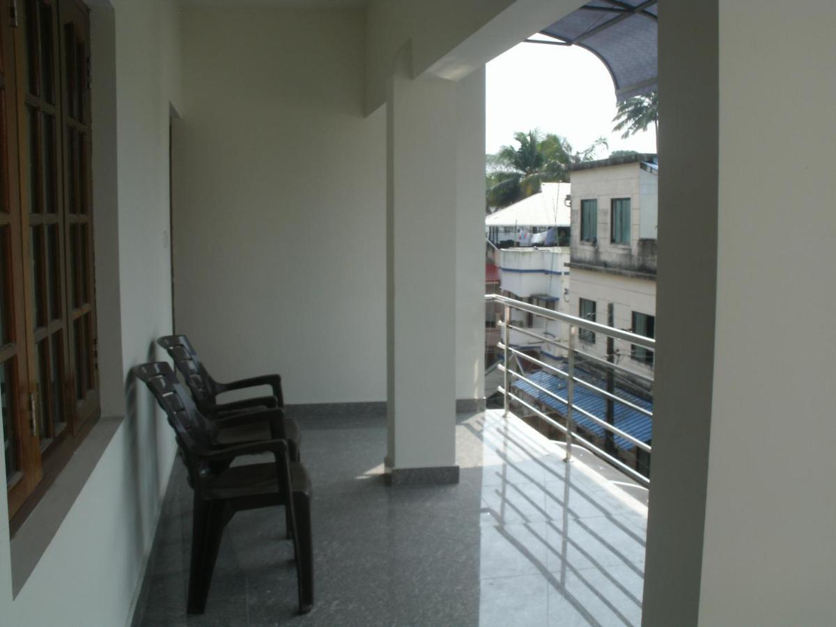 Jacaranda Holiday Home Kochi Extérieur photo